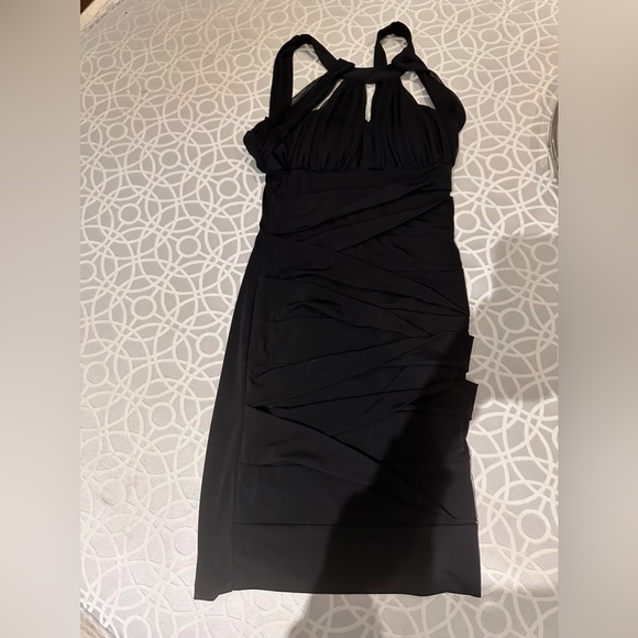 Le chateau Rushed Mini Sexy Dress in Black - Picture 4 of 5
